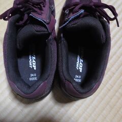 【新古】女性向け靴　24.0EEEE 〈価格応談〉の画像