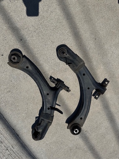 RK5ワンオフフロントロアアーム