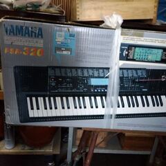 YAMAHA  PORTATOUE   PSR-320の画像
