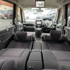 8人乗り☆フリップダウンモニター付き☆月々1.2万円〜分割払い可❗️車検2年付き！大人気☆日産 セレナ ハイウェイスター☆Bluetooth対応ナビ☆走行中DVD見れます☆ETC☆便利なバックカメラ☆ドラレコ付きのフル装備☆両側電動スライドドア☆クルーズコントロール搭載☆ウィンカーミラー☆フル装備☆車内広々三列シート‼️の画像