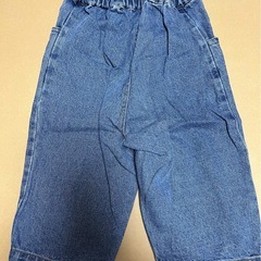 デニムパンツ　サイズ90〜100くらい
の画像