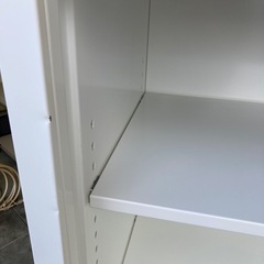 【OF-13】美品 okamura オカムラ ハイカウンター オープン書庫 受付カウンター 演台 定価15万 スチール インフォメーションカウンター　検)事務机　オフィス チェア　会議 椅子　ロッカー　ミーティングテーブル　応接ソファ 店舗 事務所 什器　書庫 本棚 ラック デスク スチール 美品多数 格安 【中古オフィス家具】の画像