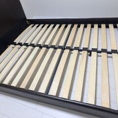 ベッドフレームの画像