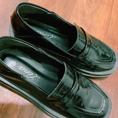 黒　ローファーの画像