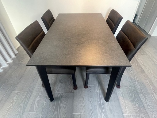 【契約済】
ダイニングテーブル・椅子×4
