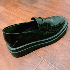 黒　ローファーの画像