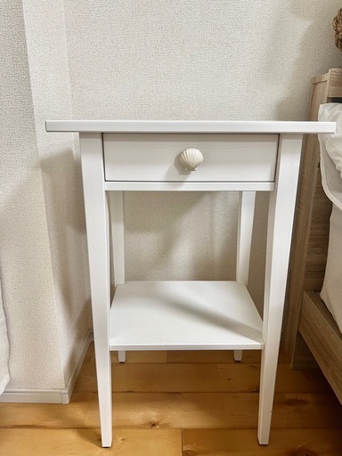 IKEA】HEMNES ヘムネス サイドテーブル (🐡) 那覇のテーブル IKEA】HEMNES ヘムネス サイドテーブル (🐡) 那覇のテーブル
