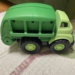 ゴミ収集車　大きい
