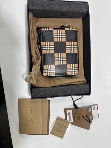 美品 バーバリー ダニエルチェッカーボード 財布