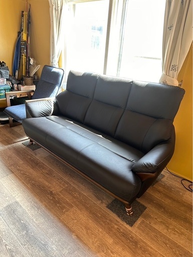 ニトリ ソファ コウテイ3 革