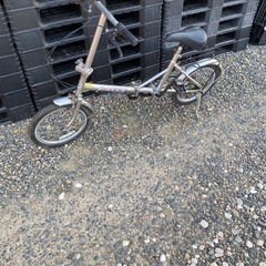 🚲希少16インチ折り畳み自転車🚲タイヤ超バリ山🚲