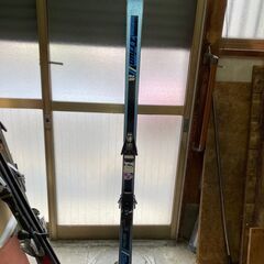 【家屋解体に伴い、スキー板差し上げます】（OGASAKA）