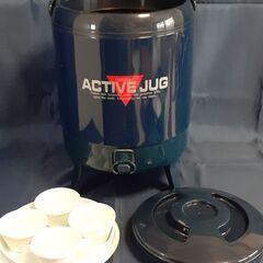 ウォータージャグ ポータブルクーラー 6.7リットル コップ４杯付き