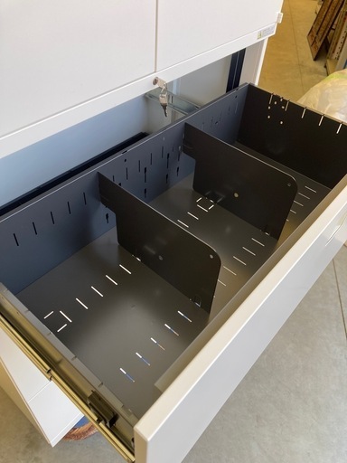 【OF-18】美品 okamura オカムラ レクトライン 鍵付き ラテラルキャビネット ハイキャビネット 上下書庫  業務用 戸棚 ホワイト　検)事務机　オフィス チェア　会議 椅子　ロッカー　ミーティングテーブル　応接ソファ 店舗 事務所 什器　書庫 本棚 ラック デスク スチール 美品多数 格安 【中古オフィス家具】