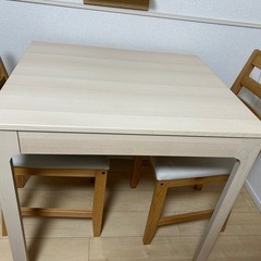 IKEAダイニングテーブル EKEDALEN エーケダーレン  