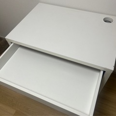 IKEA MICKE ミッケ　デスク　机　イケア①の画像