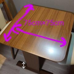 ニトリ ダイニングテーブルとチェア の画像