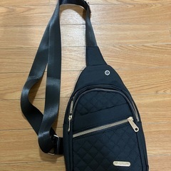 ボディバッグ