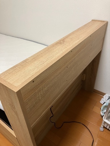 良品　シングルベッド　マットレス付き