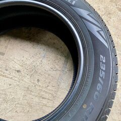 【スタッドレス】PIRELLI ICE ZERO ASIMMETRICO 235/60R18 107H M+S中古タイヤ4本セットの画像