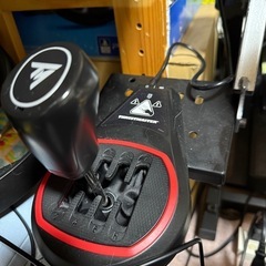 THRUSTMASTER(スラストマスター) T248(3ペダル)＋TH8Sシフター＋ハンコン台の画像