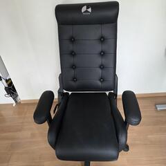 バウヒュッテ ゲーミングチェアの画像