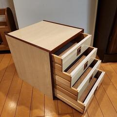 【昭和レトロ】書類　小物入れ　白ベース　引き出し4段の画像