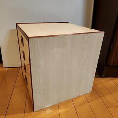 【昭和レトロ】書類　小物入れ　白ベース　引き出し4段の画像