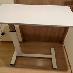 テーブルと椅子×2セット
