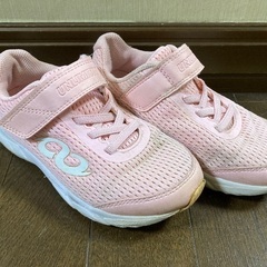 19センチ バンダイ UNLIMITIV ピンク　スニーカー　記名なしの画像