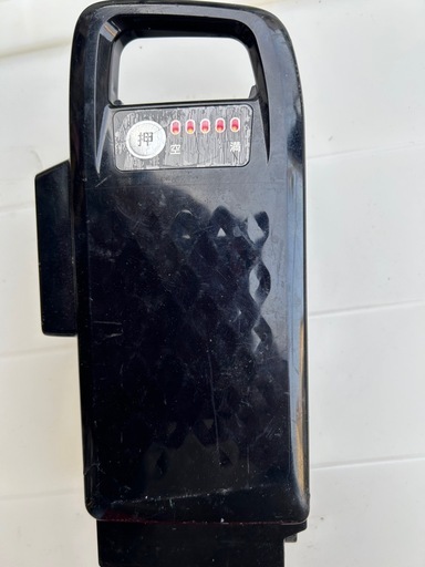 電気自転車のバッテリー8AH