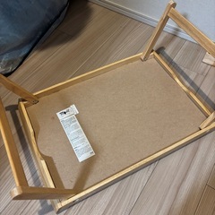 IKEA ベッドテーブル　折りたたみテーブルの画像