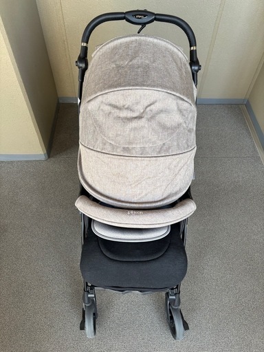【未使用に近い】 美品 ベビーカー 場所によりますがお届け可能！季節によって裏表使い分けができるリバーシブルシート