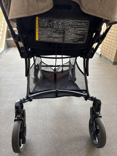 【未使用に近い】 美品 ベビーカー 場所によりますがお届け可能！季節によって裏表使い分けができるリバーシブルシート