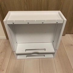 wifiルーター　ケーブルボックスの画像