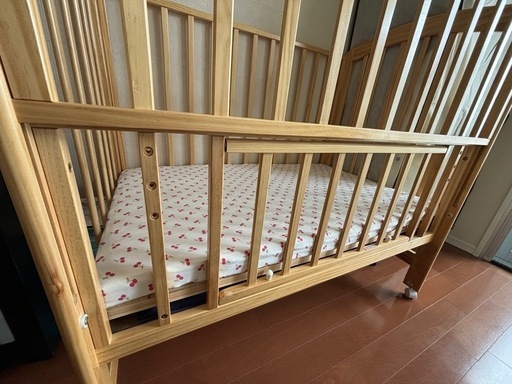 70×120cm カトージ ハイシートベビーベッド ナチュラル　マットレス付き 