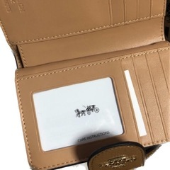 【新品・未使用　COACH コーチ 二つ折り財布】 の画像