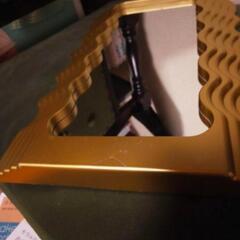 5/5まで【鏡】ウェーブミラー　ゴールドの画像