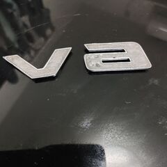 30アルファード　V6　エンブレムの画像