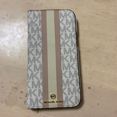 iPhone15プラスケース
