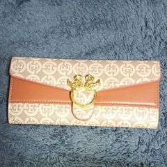 未使用 ゴールドバックル付き長財布 札入れ フェイクレザー 財布の画像