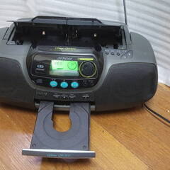 Victor CDラジカセ RC-QW300 本体とACケーブル（リモコンなし） 動作確認済み（カセット再生せず） ジャンクにての画像
