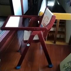 子供食事イスレトロの画像