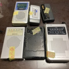 ジャンク品　小型ラジオまとめて