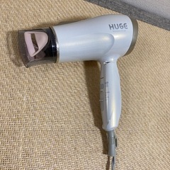ドライヤー　KOIZUMI HUGEの画像