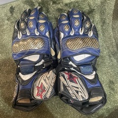 SHOEIフルフェイスヘルメット　TAKAIレーシンググローブセットの画像