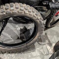 タンク　バイク　タイヤ　チューブ　バッテリー　無料　0円の画像