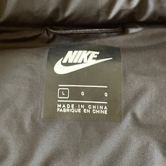 NIKEダウンジャケットの画像