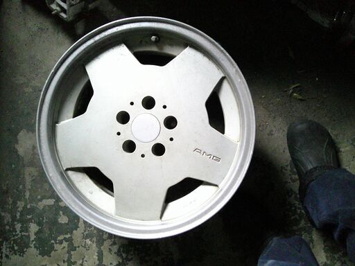 ベンツ車用AMGホイル8Jx17.H2-AMG社コンプリート車輛装備のホイル