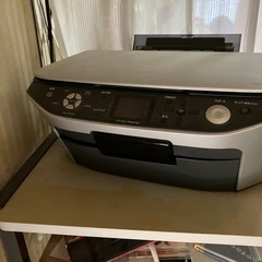 デスクトップPC一式とスキャン付きプリンターの画像